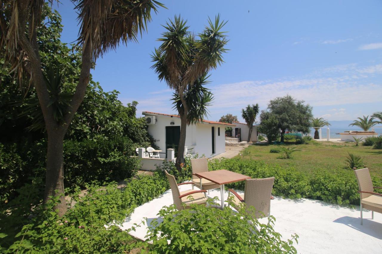 Utopia Kavos Exterior photo